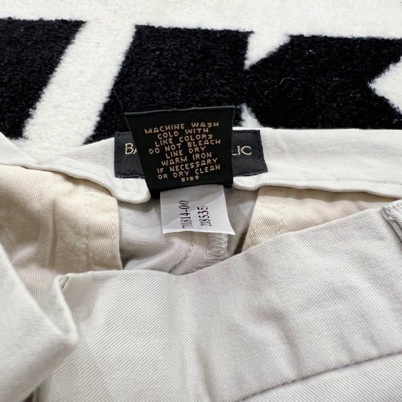 Banana Republic Stretch Khaki Wide Leg Pants. - Picture 5 of 5